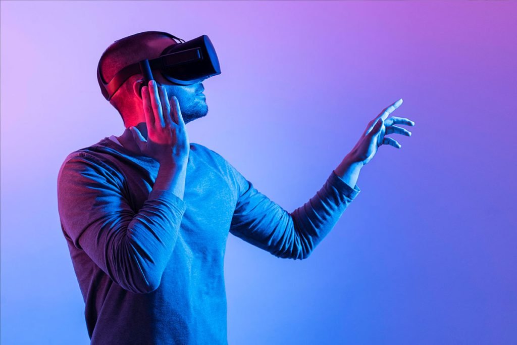 Augmented-Reality-(AR)-and-Virtual-Reality-(VR)-for-Immersive-Marketing-Experiences